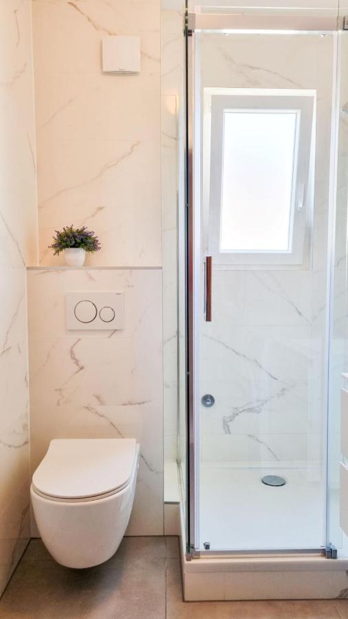 Merry Center & Apartment Makarska